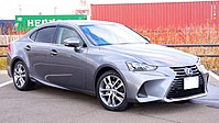 LEXUS IS300h 2017 JAPAN Front01.jpg